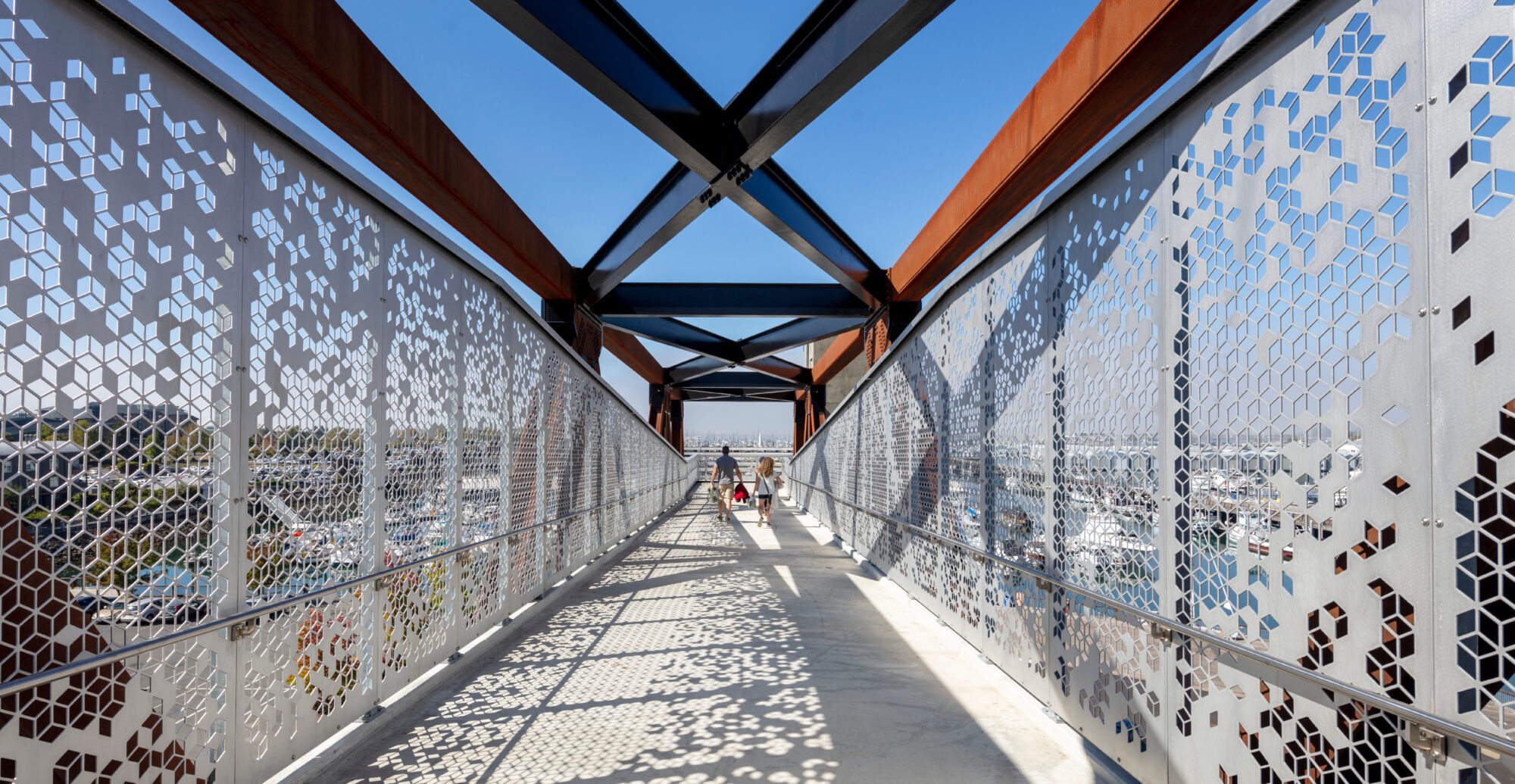 Everett Grand Avenue Park Bridge - Exterior