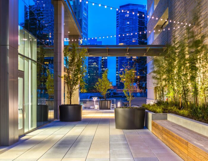 929 Office Tower - Exterior