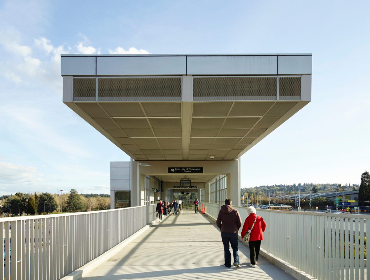 University of Washington Station Sound Transit - Exterior