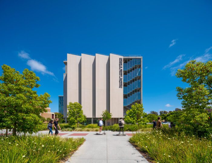 Interdisciplinary-Science-&-Engineering-Building,-UC,-Irvine_N299
