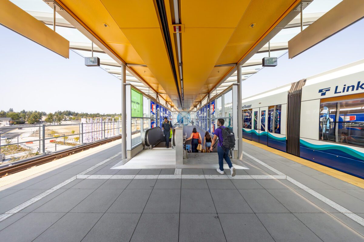 Shoreline-South---148th-Station-2