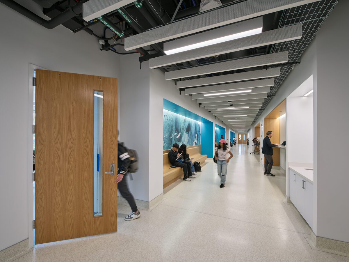 Computer-Design-Research-and-Learning-Center-University-of-Illinois-Chicago_11