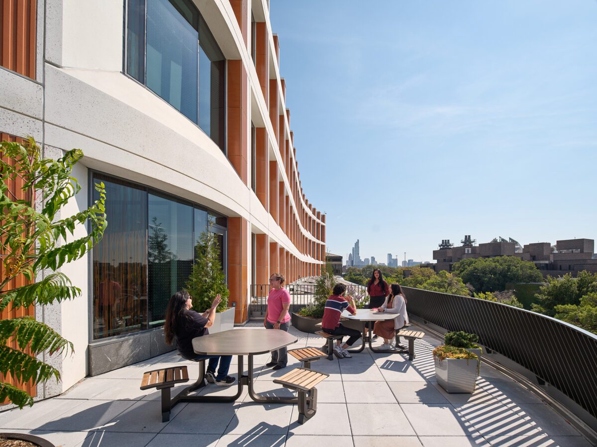 Computer-Design-Research-and-Learning-Center-University-of-Illinois-Chicago_17