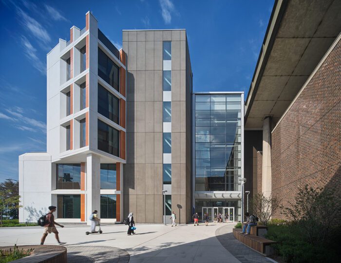 Computer-Design-Research-and-Learning-Center-University-of-Illinois-Chicago_4