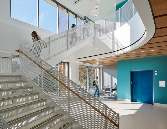 Computer-Design-Research-and-Learning-Center-University-of-Illinois-Chicago_9