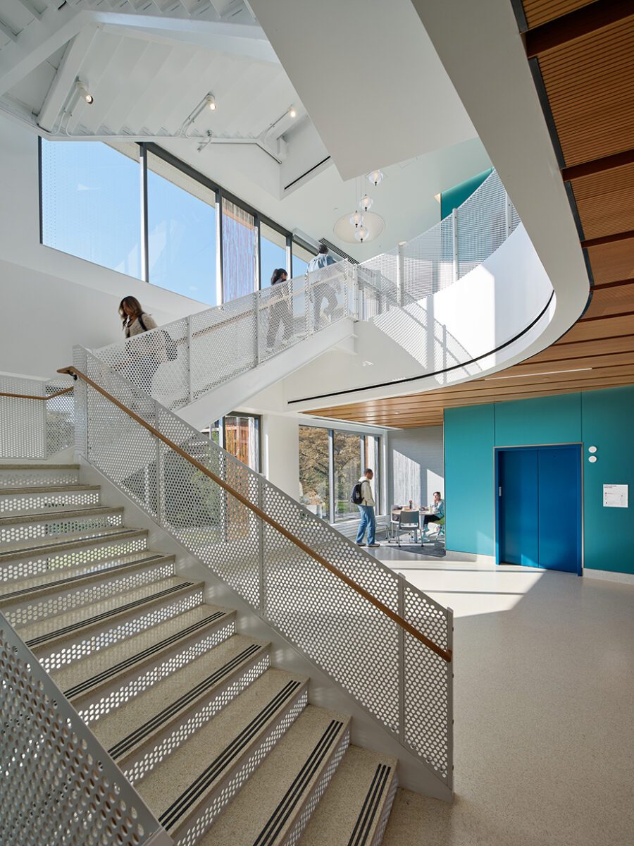 Computer-Design-Research-and-Learning-Center-University-of-Illinois-Chicago_9